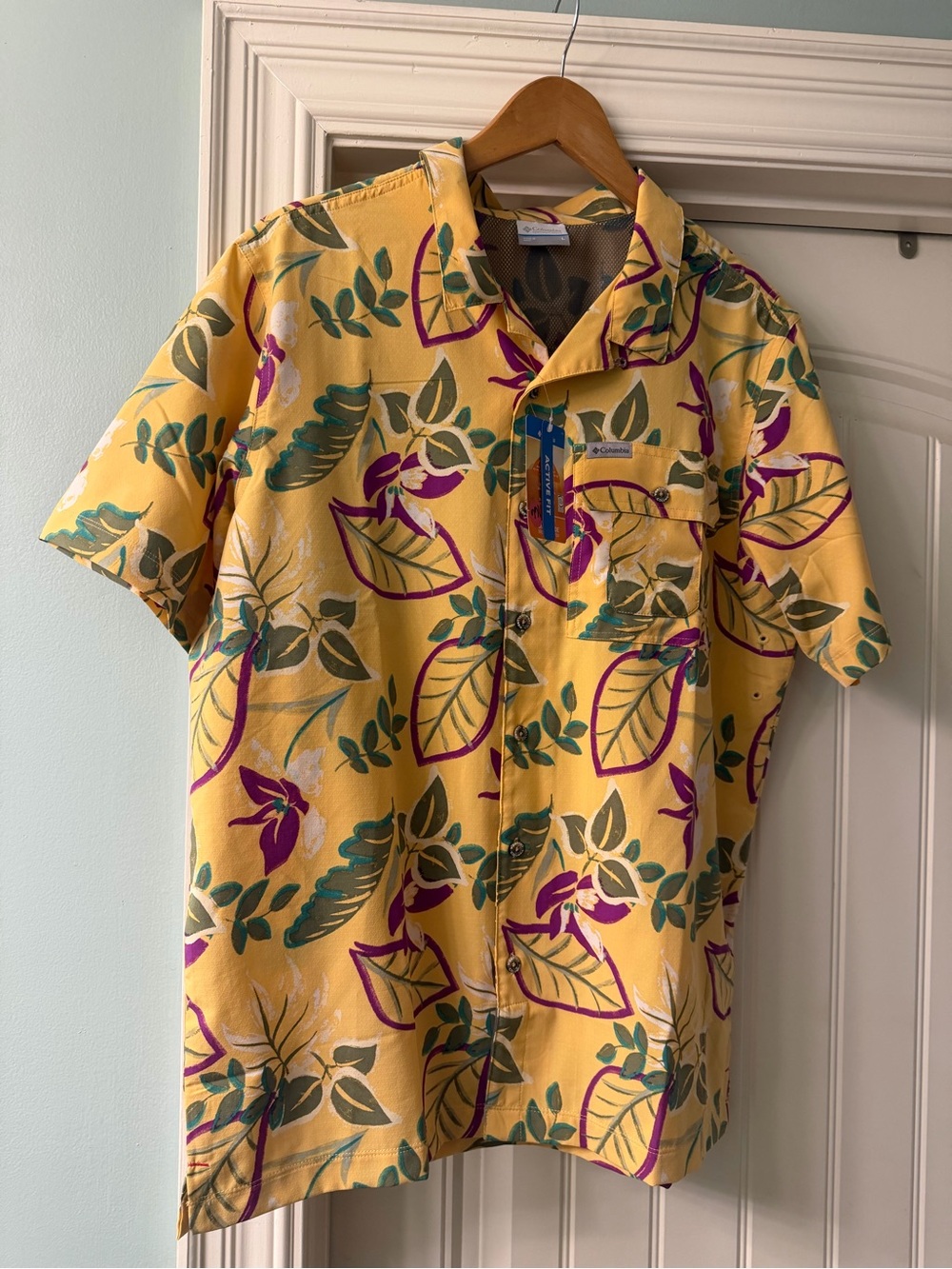 Columbia Yellow Floral Short-Sleeve Button-Down Shirt